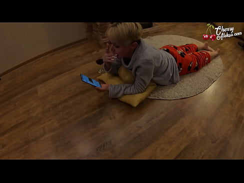 ❤️ Hullu blondiin imeb tohutut munni ja hüppab selle peal - anaalseksiga ️ Seksivideo at us ❌️❤