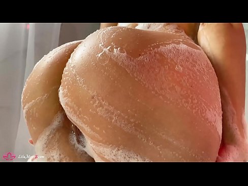 ❤️ Brünett masturbeerib tussu vibraatoriga intensiivse orgasmini duši all ️ Seksivideo at us ❌️❤